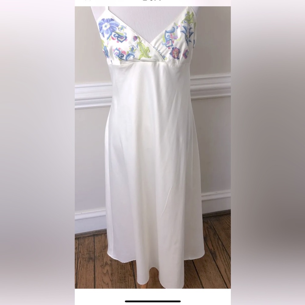 Natori Cruz nightgown and matching robe